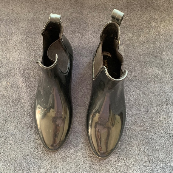 Michael Michael Kors Black Glossy Rain Ankle Boots – Size 6 - Picture 1 of 6